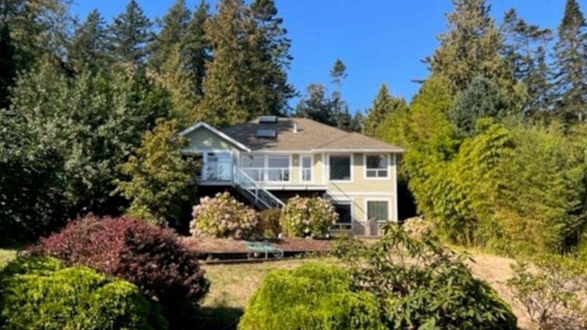 Point Roberts House | Sea to Sky Palace - Monthly rentals in off season, see description for details