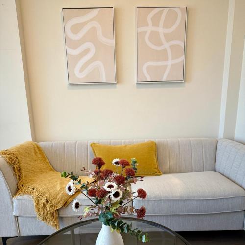 Downtown Vancouver Apartment | Sea to Sky Studio with Mountain and City Views