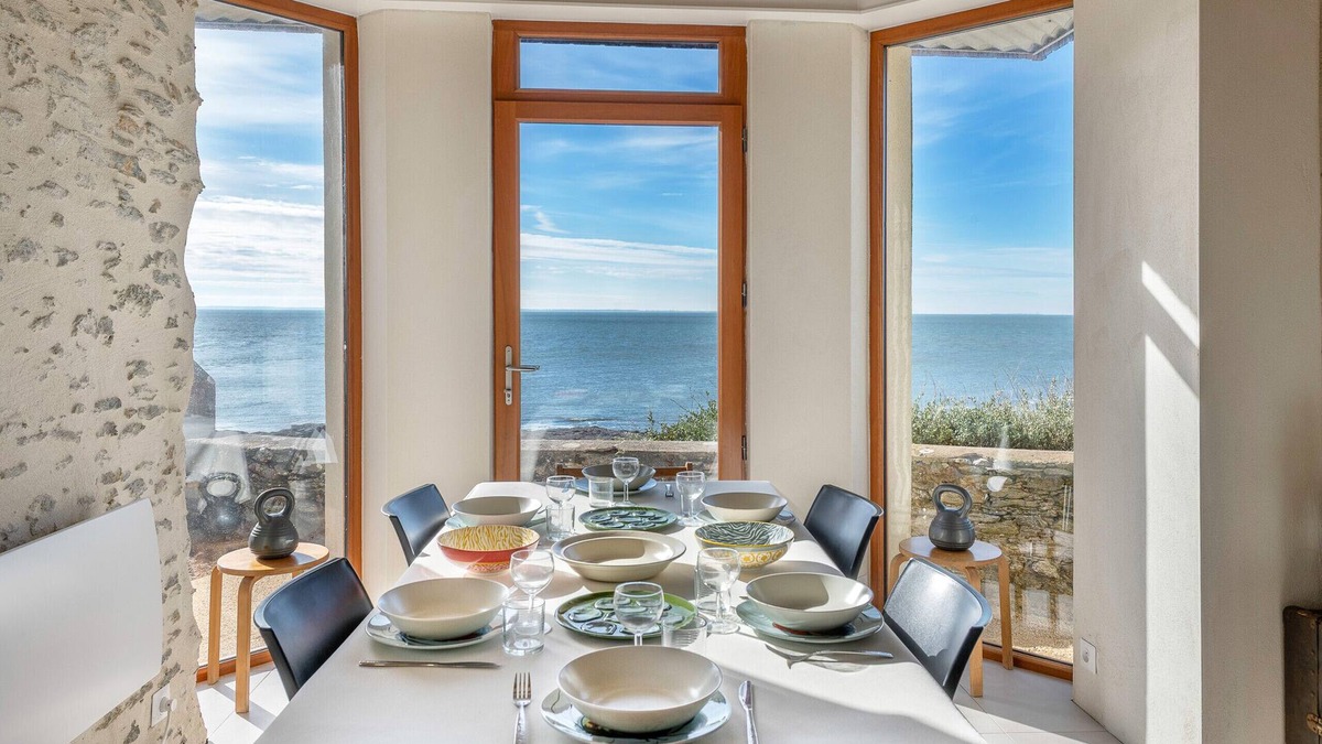Prefailles Ski Chalet | Sea view, 30m from beach, 5 adults & 1 child