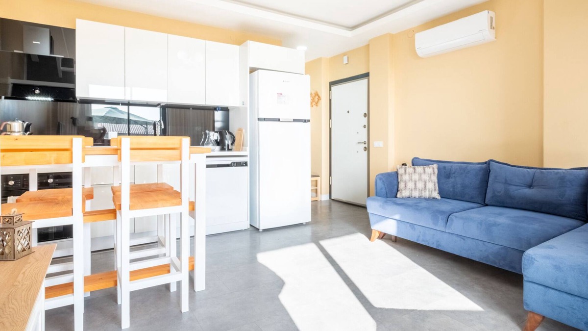 Akbuk Apartment | Sea View Flat w Pool, Garden Near Beach in Didim