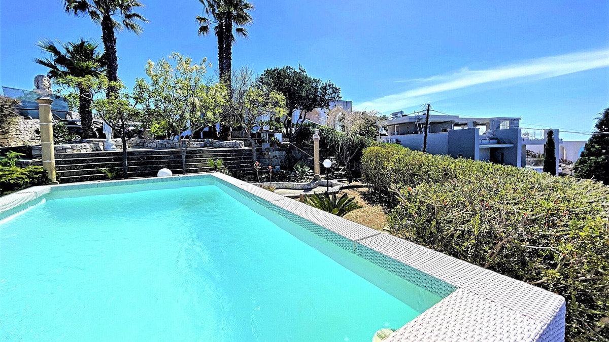 Torre Vado Ski Chalet | Sea view house w/design pool close to beach