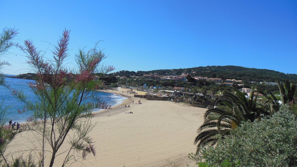 Les Issambres Apartment | Sea view+pool-Appartment air-conditioned-classified 2 stars by the Tourist Office