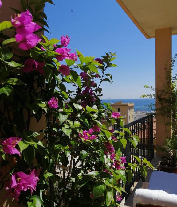 Quartiere XXXIII Lido di Ostia Ponente Apartment | Sea view Penthouse with beautiful Terrace - Casa Verdi Jayanti