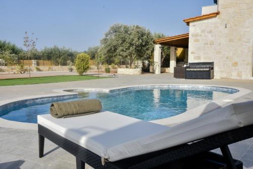 Skotino Villa | Sea View Private Pool Villa Katrin