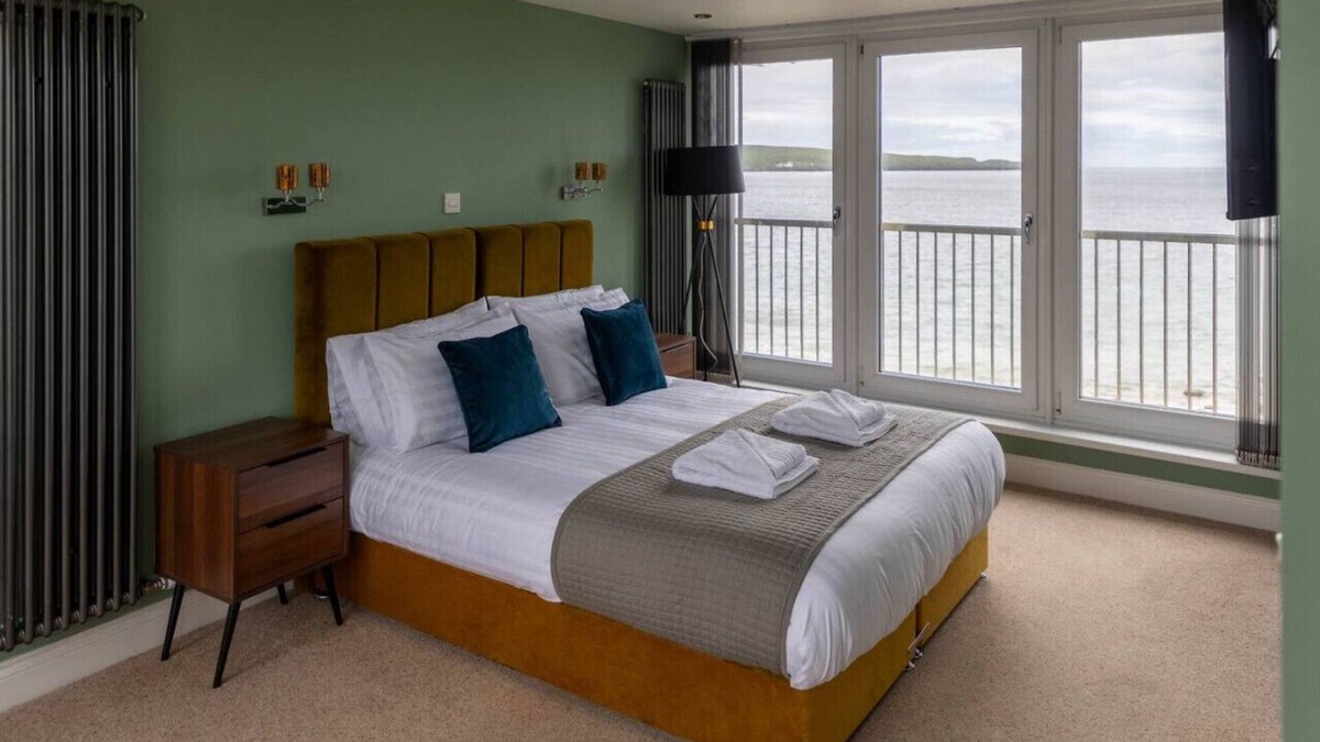 Thurso Hotel | Sea View Room With Balcony 50m from the Beach