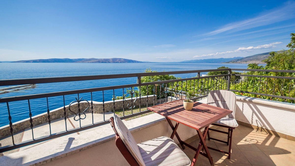 Sveti Juraj Condo | Sea view room Leut* Villa Arca Adriatica