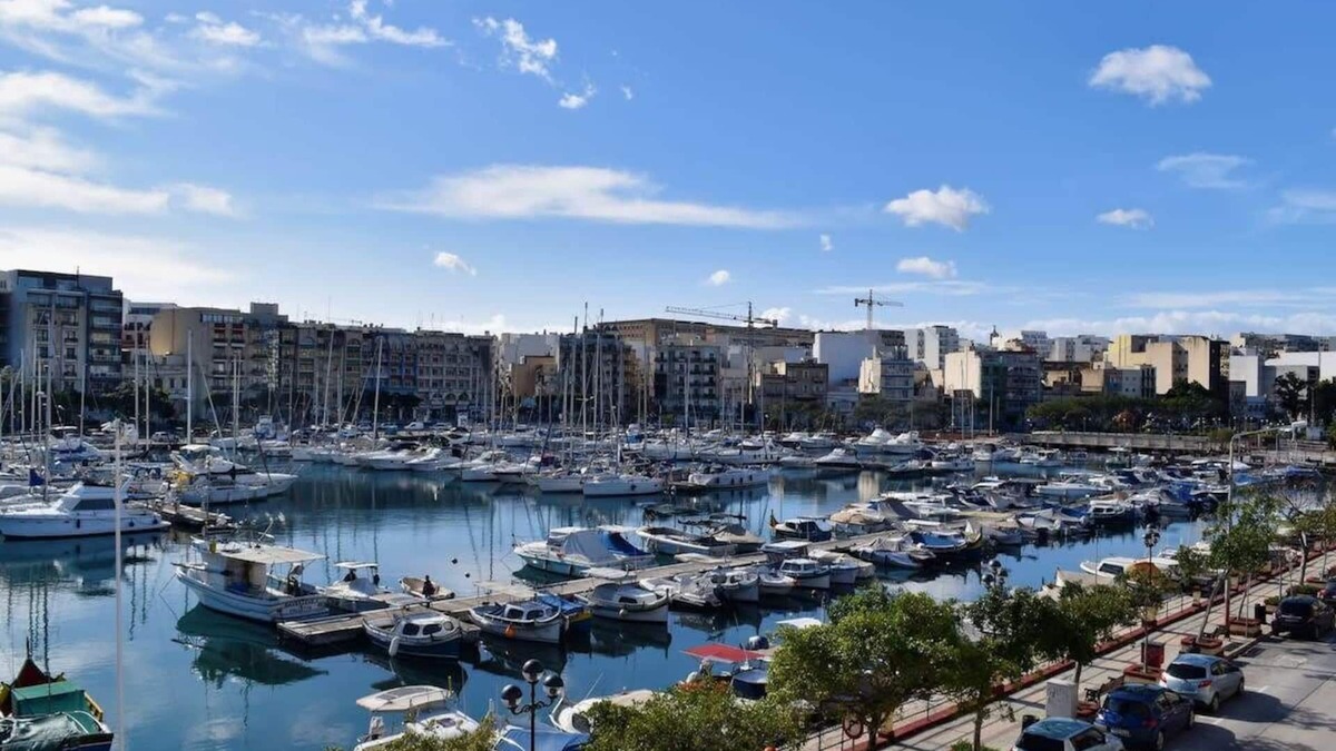 Msida Apartment | Sea view Spacious 2 bedroom central apartment