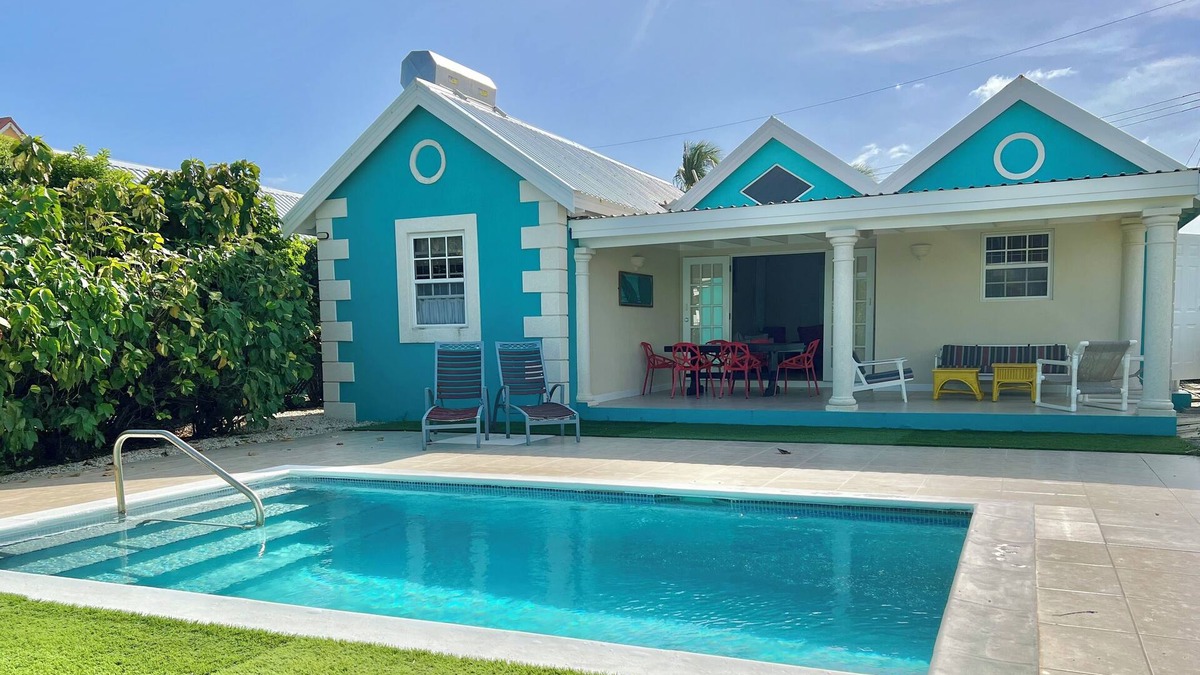 Apple Hall House | Sea view vacation villa