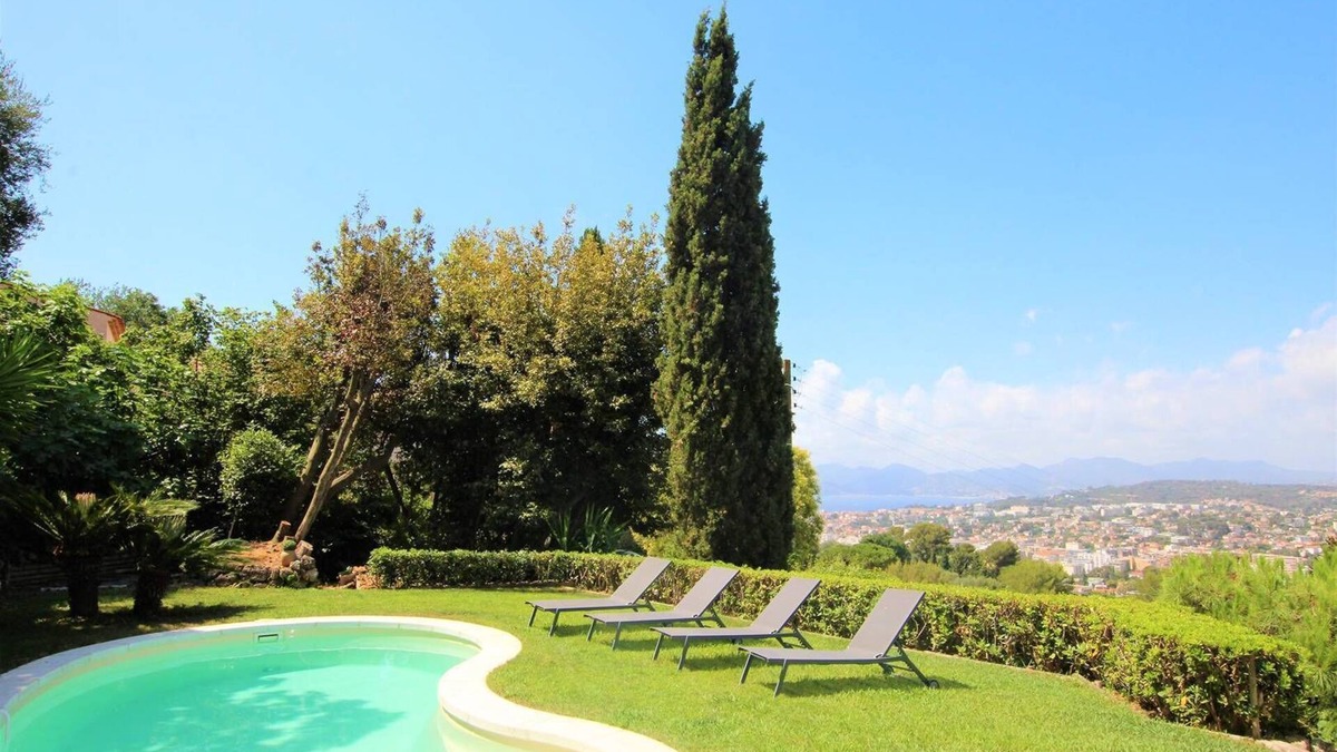 Le Cannet House | Sea View Villa with Pool et Garden – Le Cannet, 3 km from Cannes