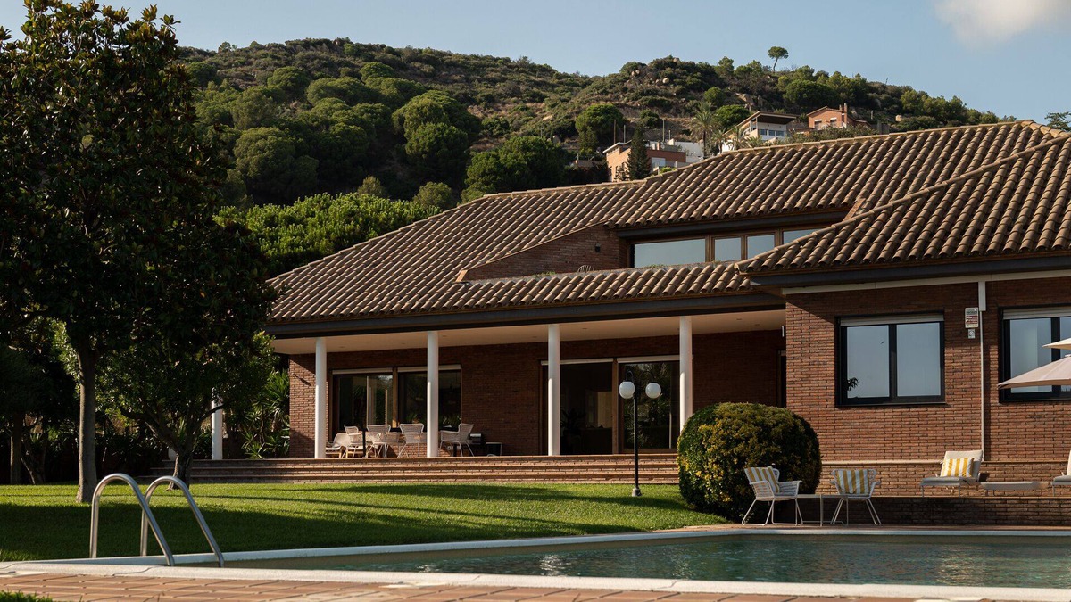 Mas Ram Villa | Sea View Villa with Spa, Cinema , BBQ
