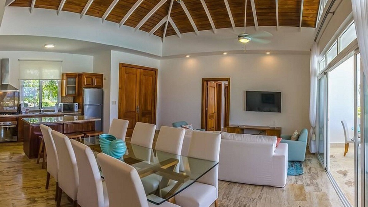 Playa Chiquita Villa | Sea-views 3BD villa on sandy beach, private pool & golf cart, gym/tennis!