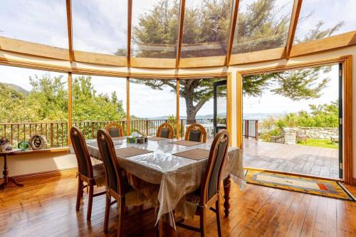 Lowry Bay Villa | Sea views from holiday home