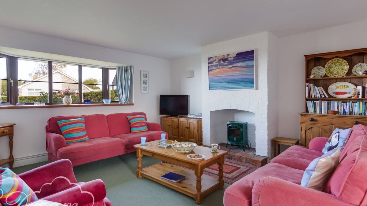 West Bexington Cottage | SEA VIEWS, pet friendly, country holiday cottage in West Bexington