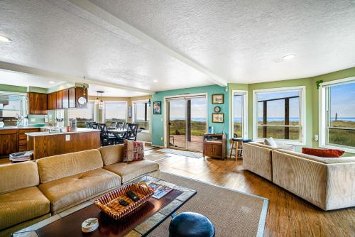 Rockaway Beach House | Seabird Lodge