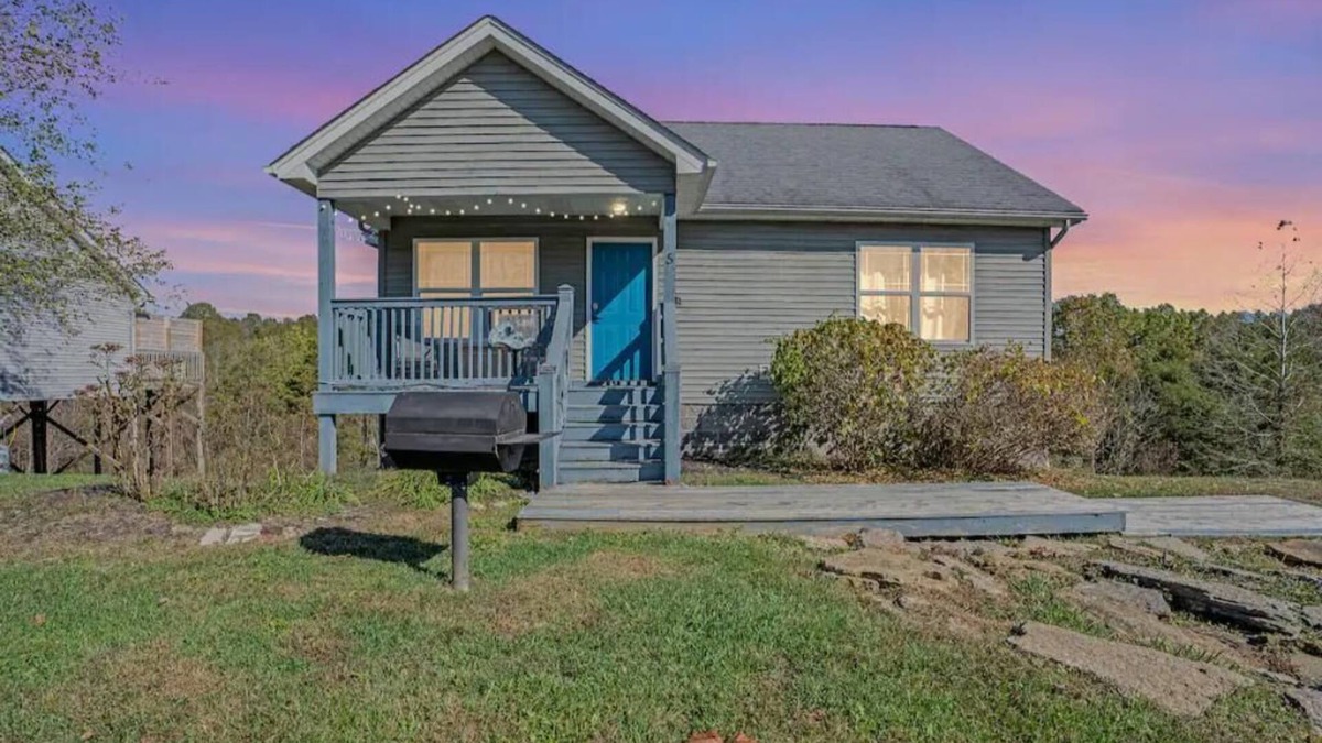 Taylorsville House | Seabiscuit Cottage 5 - Hot Tub - Near KY Bourbon Trail