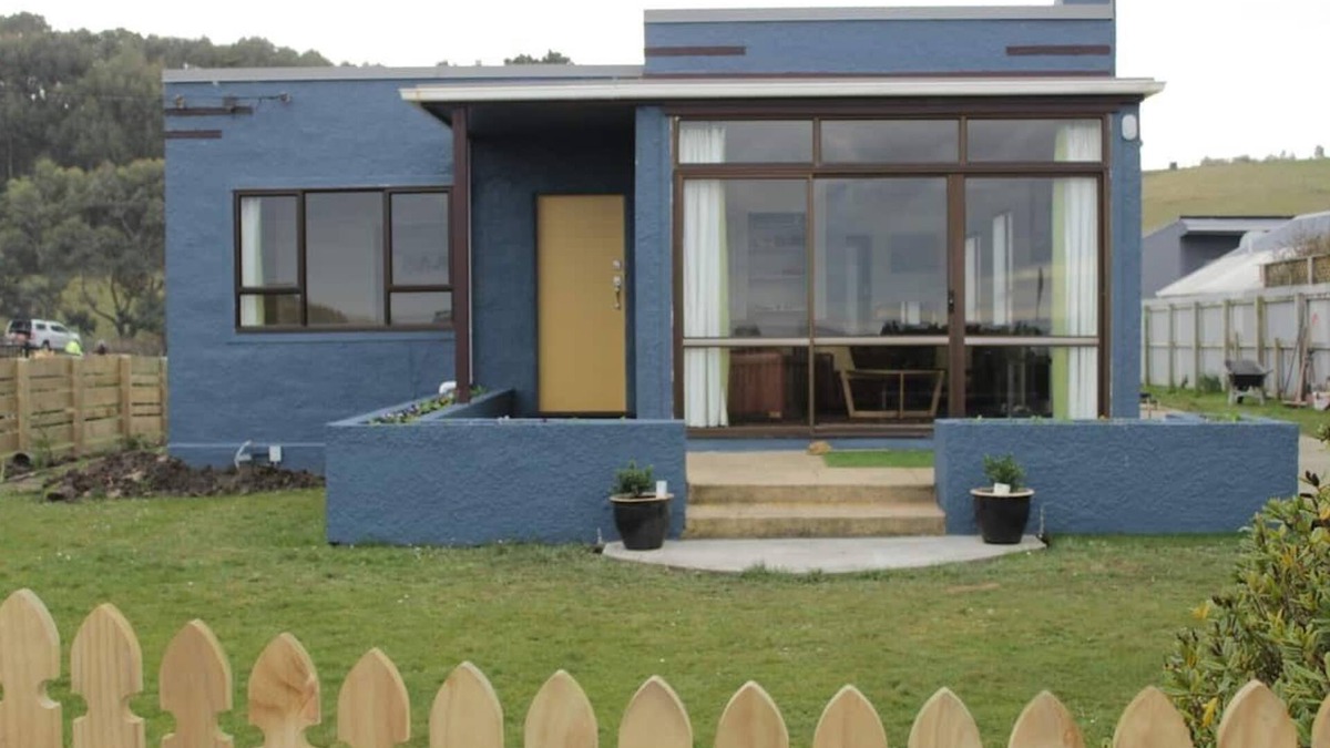 Brighton Cottage | Seabreeze Cottage, by the ocean in Brighton, Otago