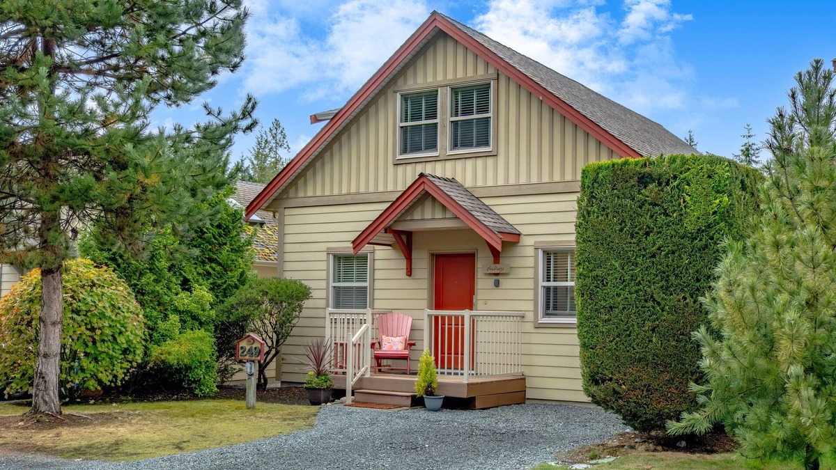 Regional District of Nanaimo Cottage | Seabreeze Cottage - Perfect holiday retreat!