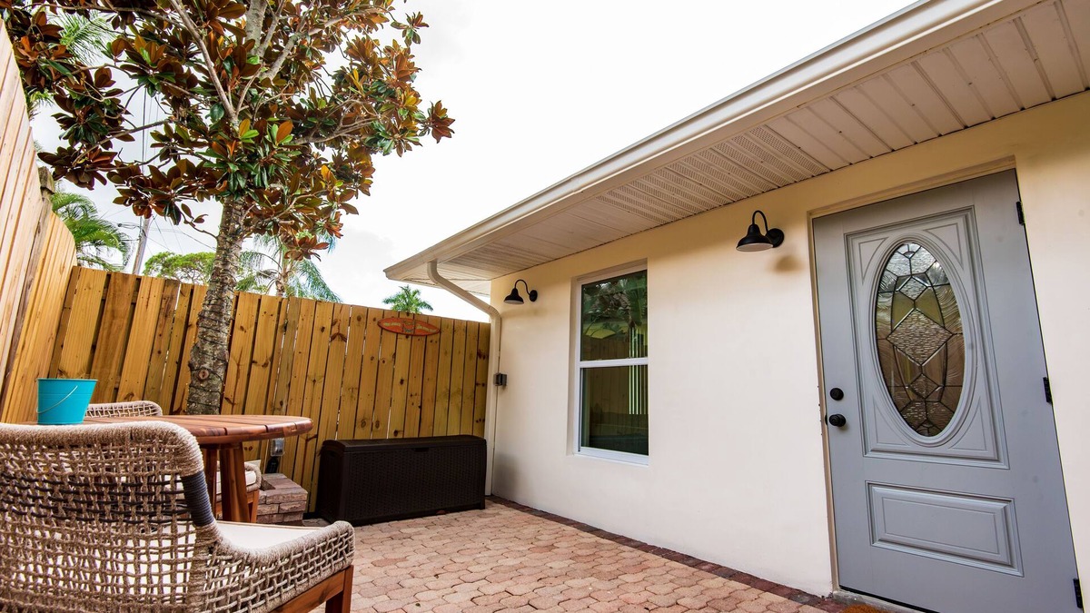 Bradenton House | SeaBreeze Place/new Luxury Spacious Guest House-2mins walk to Palma Sola Bay