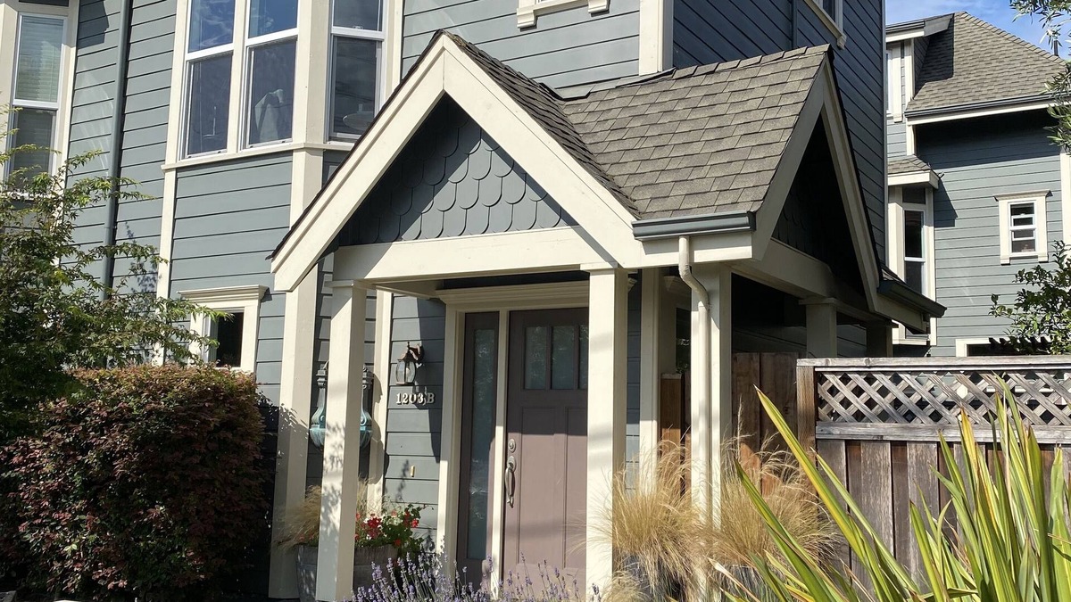 Upper Seabright House | Seabright unique retreat. Townhouse radiant with natural light and decor.