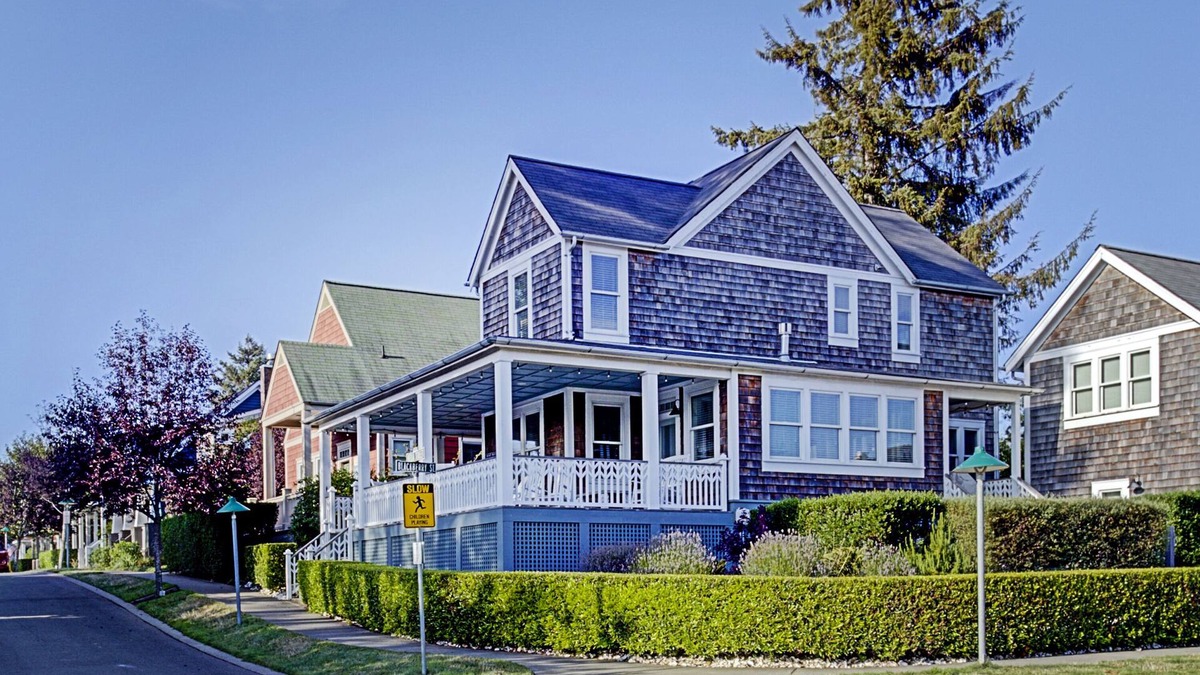 Seabrook House | Seabrook's Boat House, a spacious home steps away from the indoor pool!