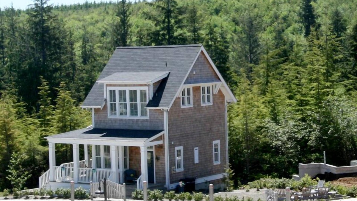 Seabrook House | Seabrook's Cedar Cove: Dog Friendly!