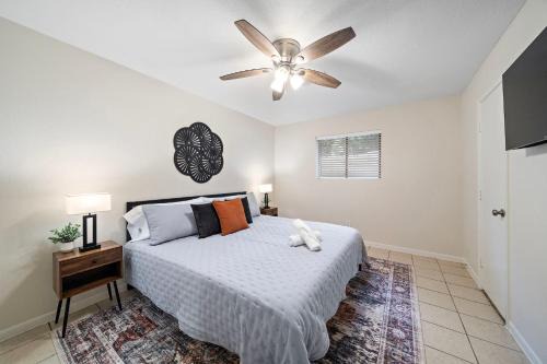 El Lago House | Seabrook Sanctuary Cozy 3BR Home Perfect for Families Privacy & Comfort Galore