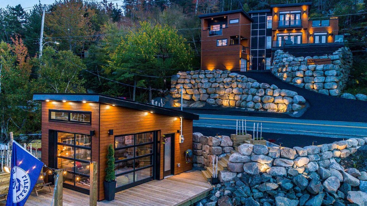 Halifax House | Seacliff- Luxury Halifax Waterfront Paradise -Pool, Hot Tub, Wharf & Boathouse