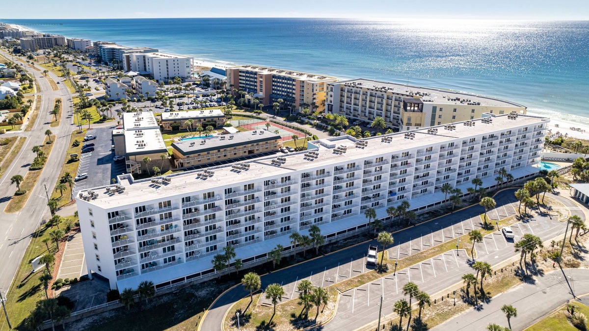 Fort Walton Beach Condo | SeaCrest 501A - Beachfront Studio Free Seasonal Beach Service