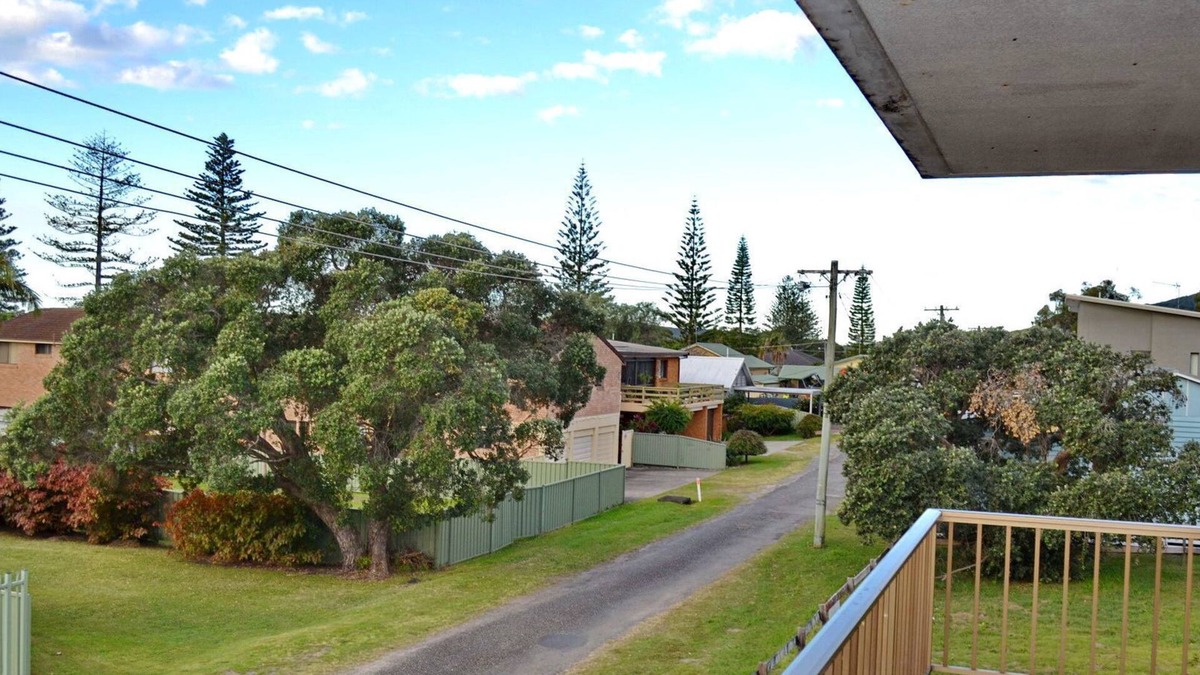 South West Rocks Apartment | Seacrest Unit 1 - walk to the beach