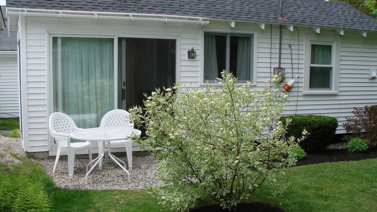 Rye Condo | Seafarer Cottage with Ocean View & salt water pool! 2 August weeks open!
