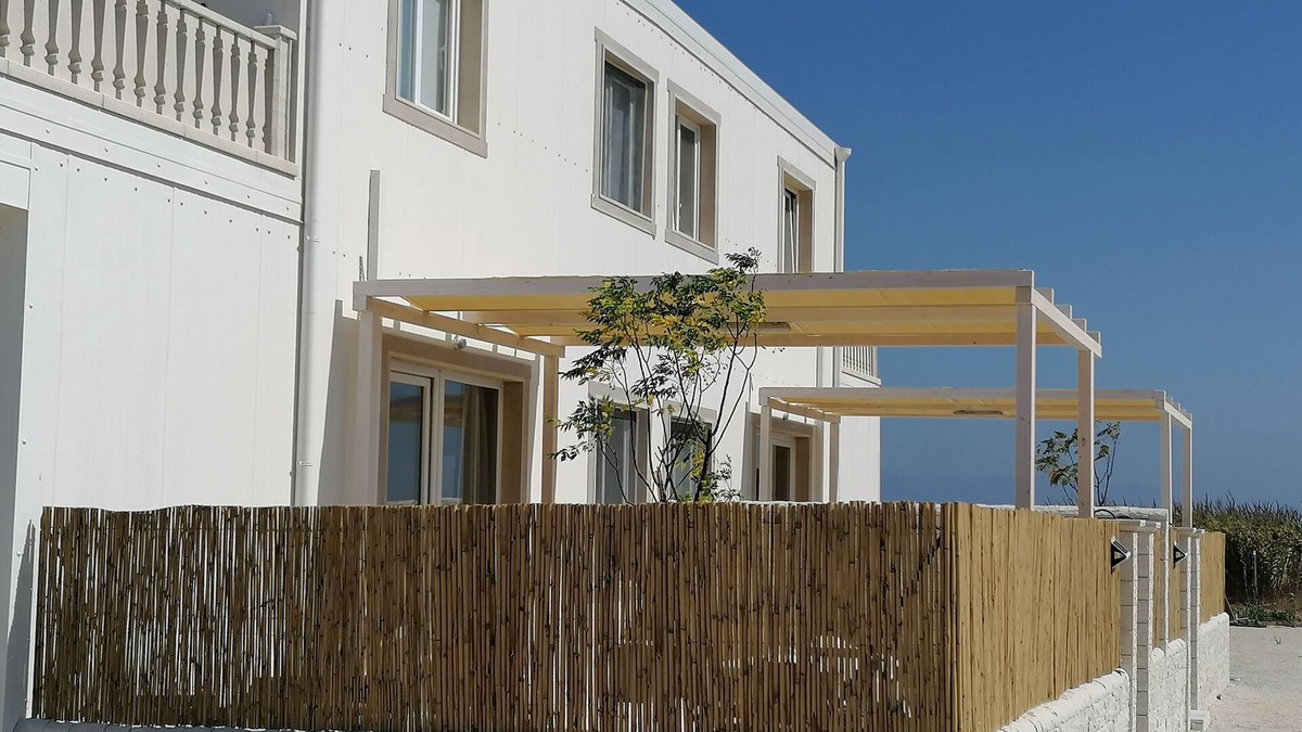 Eastern Sicily Villa | Seafront apartments carratois