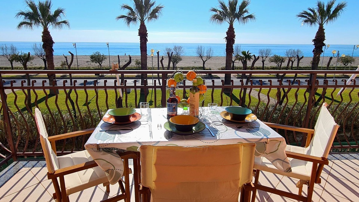 Praia a Mare Apartment | Seafront Apartment for rent only 50 meters from the beach