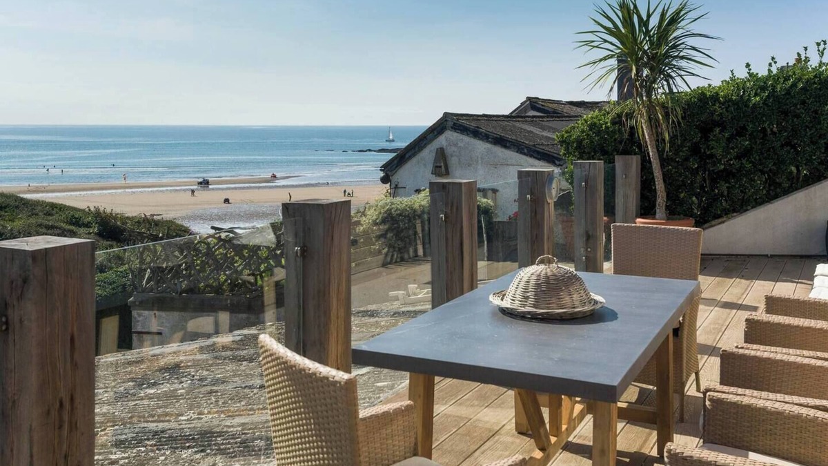 Bigbury-on-Sea House | Seafront Beach House with Panoramic Views