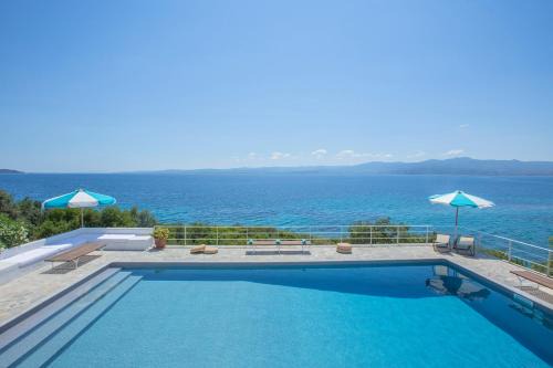 Imathia Region House | Seafront Paradise