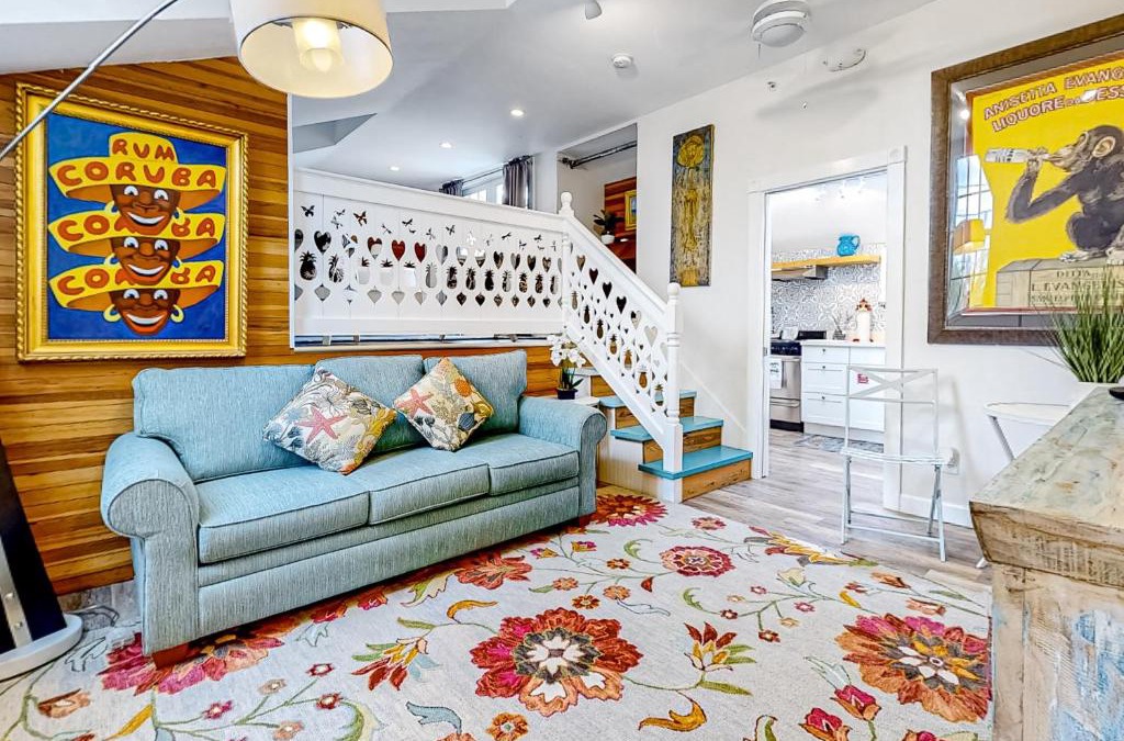 Uptown - Upper Duval Apartment | Seagrass Suite
