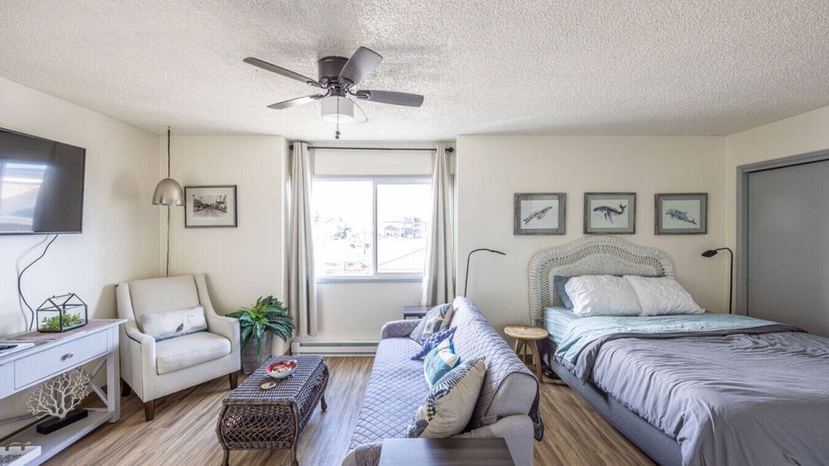Long Beach House | Seagull's Nest in the heart of Long Beach