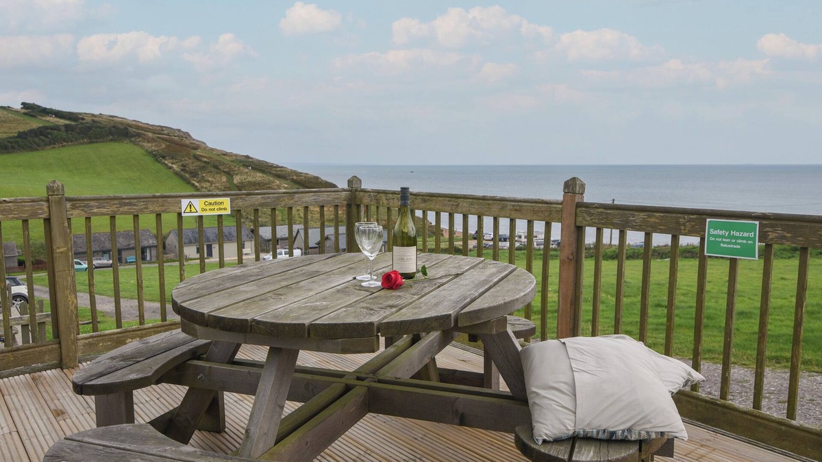 Eype Cottage | SEALARK, pet friendly, country holiday cottage, with a garden in Eype