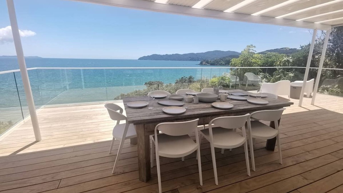 Coopers Beach House | Seapoint - Coopers Beachfront