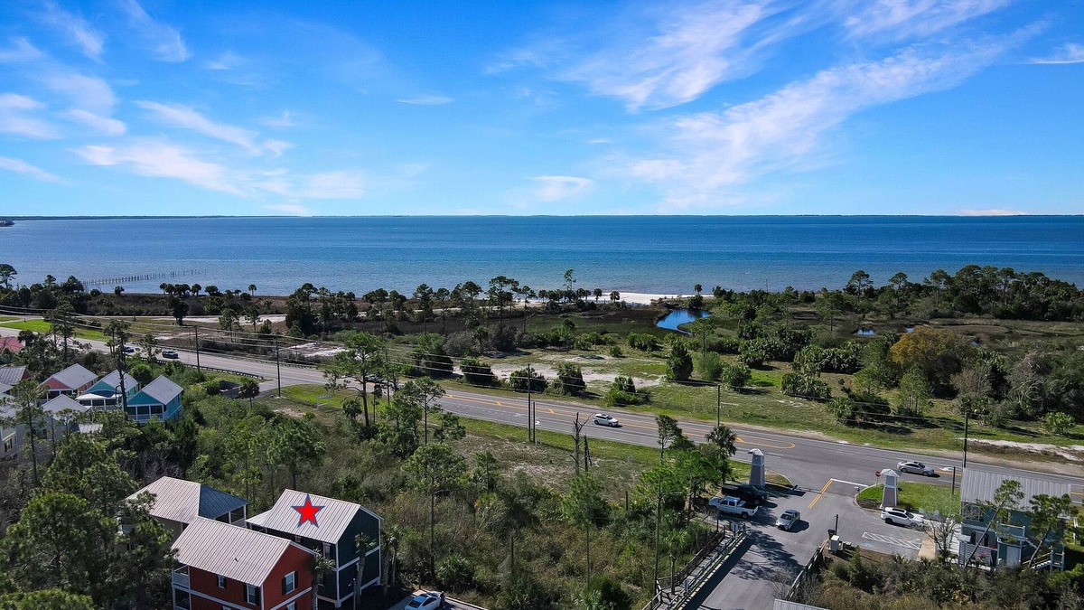 Port St. Joe House | SEAS THE DAY IS A PRIVATE 2BD COTTAGE WITH 3 COMMUNITY POOLS, PET FRIENDLY!