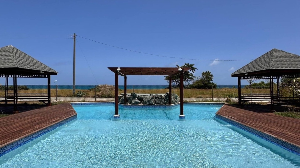 Crown Point House | Seas The Day!