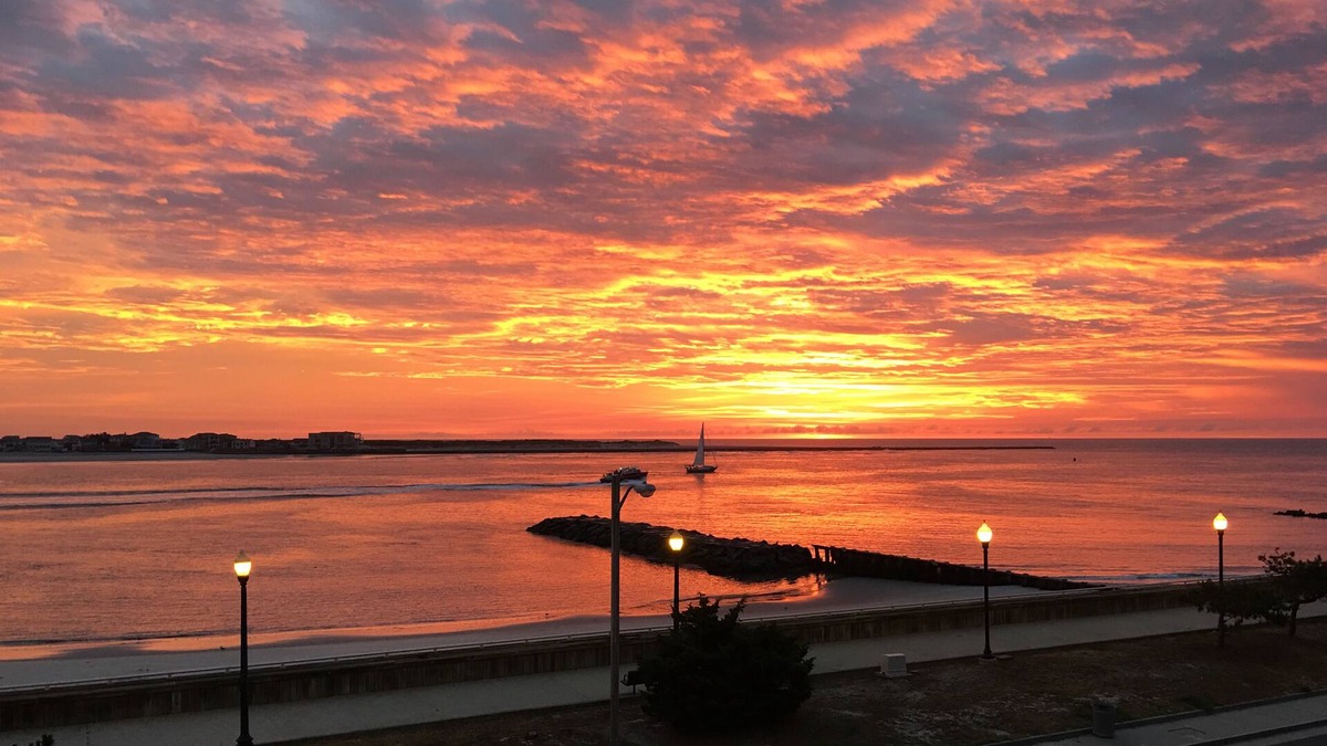 Atlantic City House | Seas The Moment Beach House - Steps to inlet beach, best views in AC!