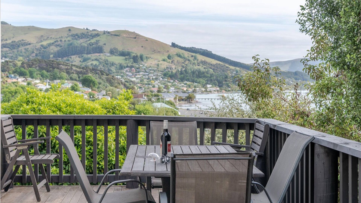 Akaroa House | Seascape and Serenity - Akaroa Bach