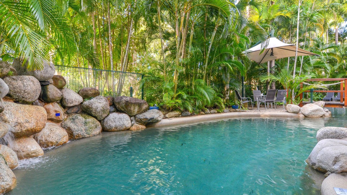 Port Douglas Hotel | Seascape Holidays - Coral Apartments