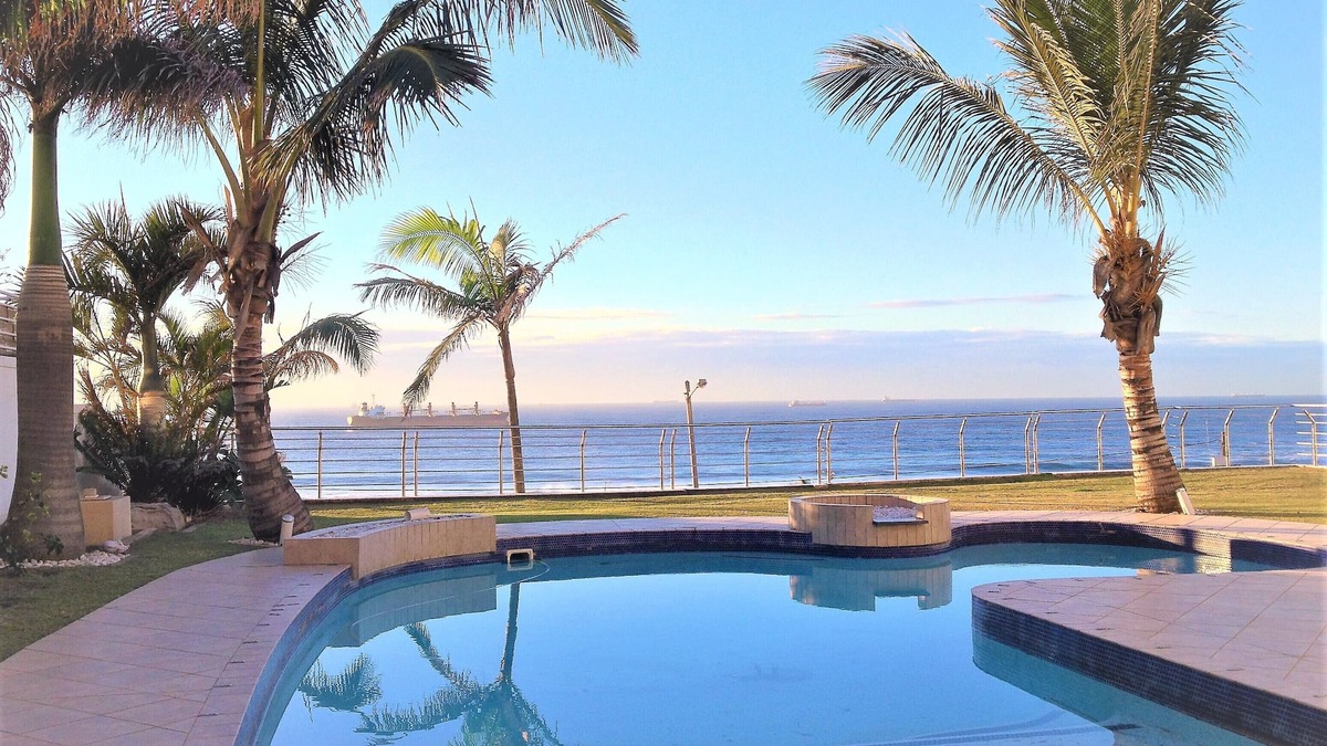 Umhlanga Apartment | Seashelles Apartment A With Beach Views in Umhlanga Rocks