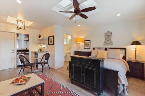Del Mar Heights Apartment | Seashore Studio