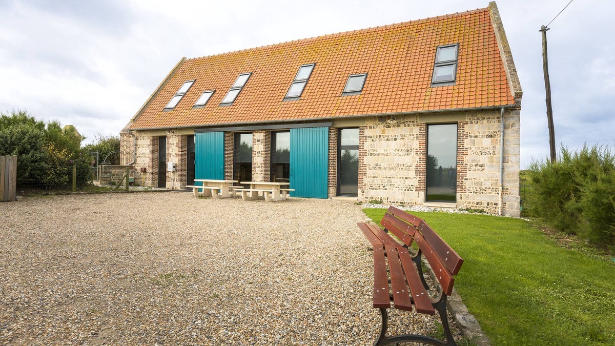 Saint-Aubin-sur-Mer House | Seaside 17th century barn 12 pers