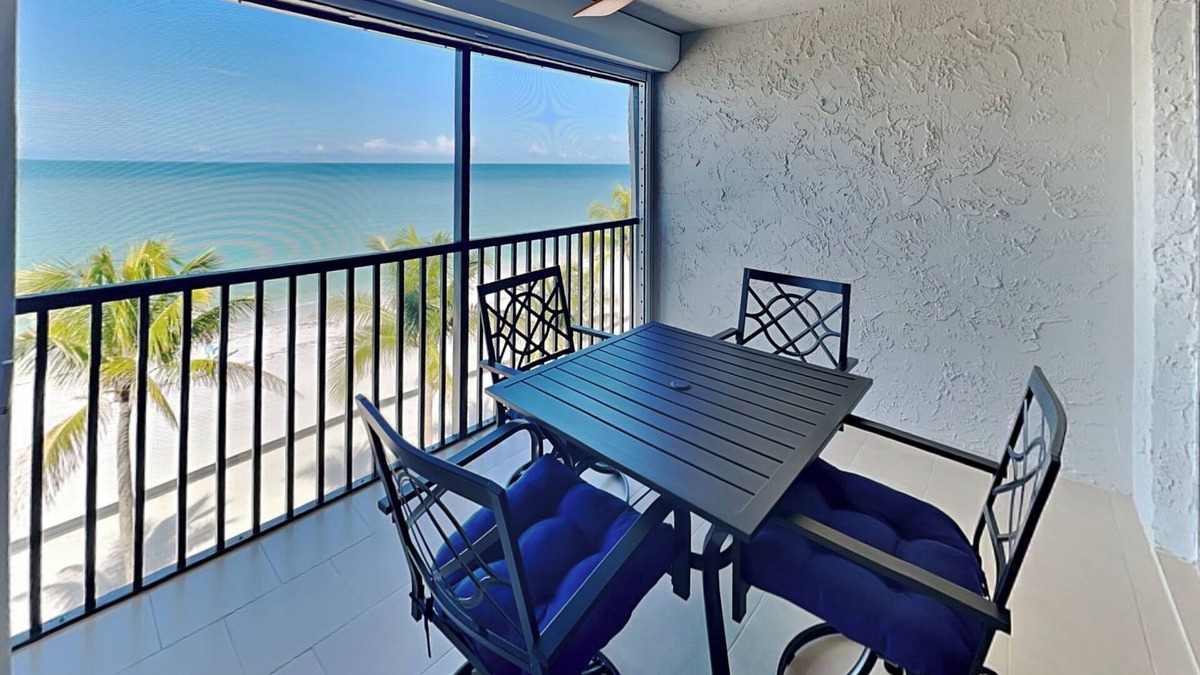 Mid Island Condo | Seaside 506 | Gulf-Front Condo, Renovated, Stunning Views + Beach Access!