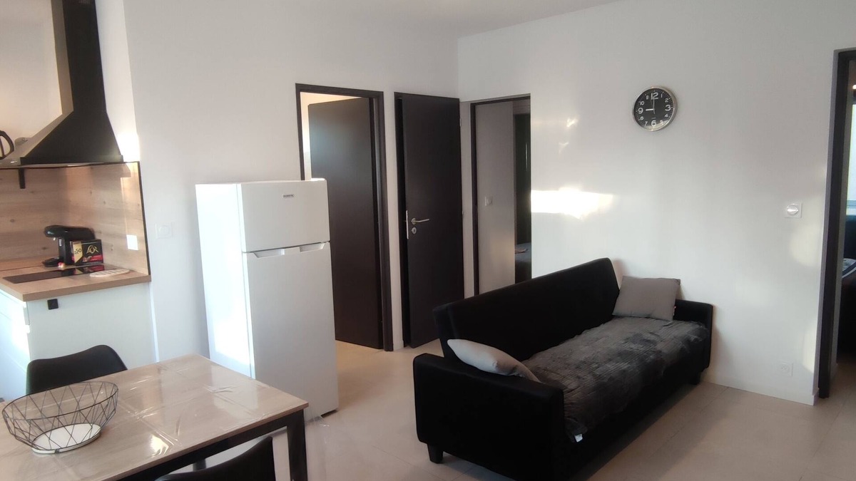 La Jetee Apartment | Seaside apartment with sandy beach and numerous seaside activities