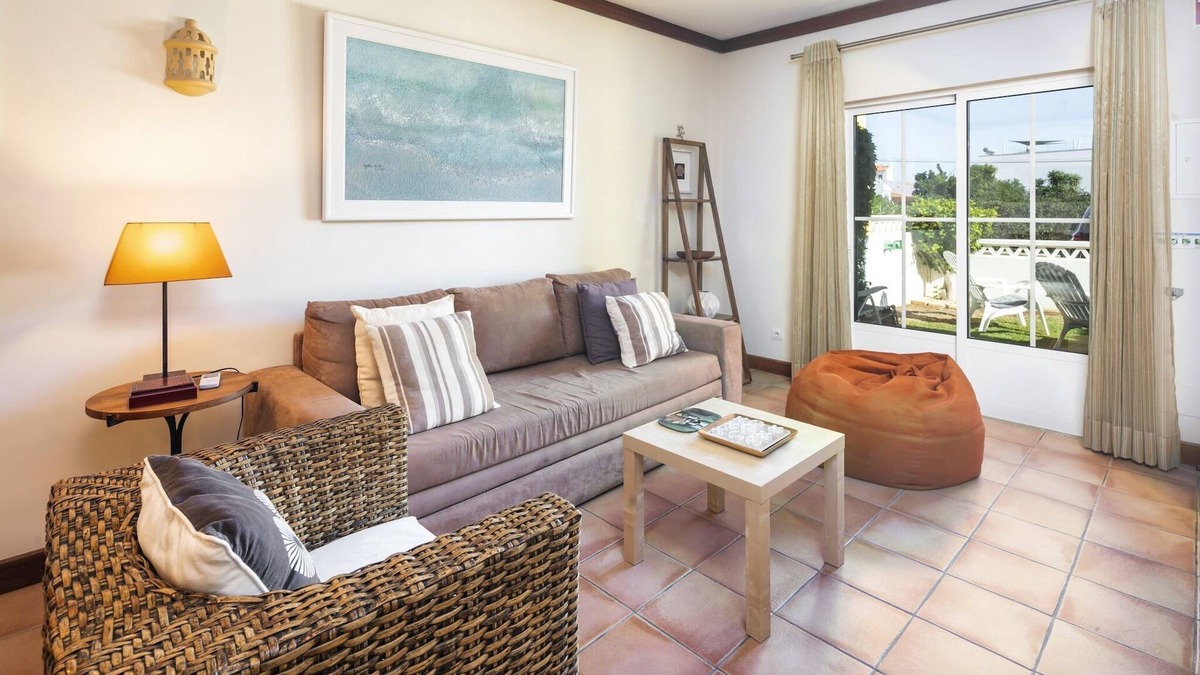 Benagil House | Seaside apartment in Benagil with terrace