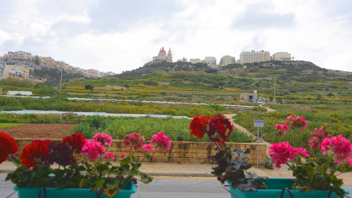 Għadira Apartment | Seaside Apartments Malta Mellieha Bay 3 bedroom Holiday Apartment
